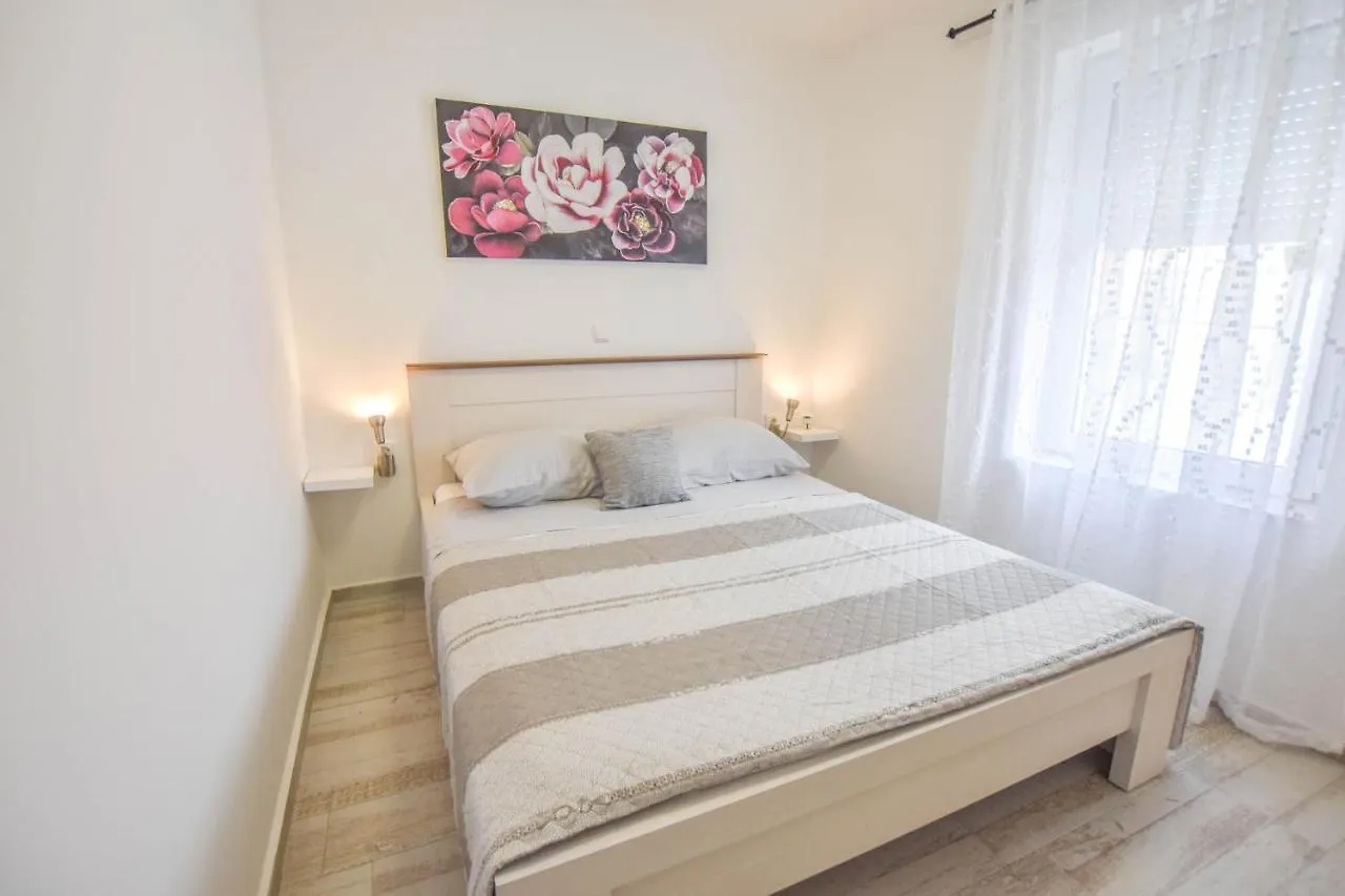 Holiday home House Roko And Karla Villa Kali